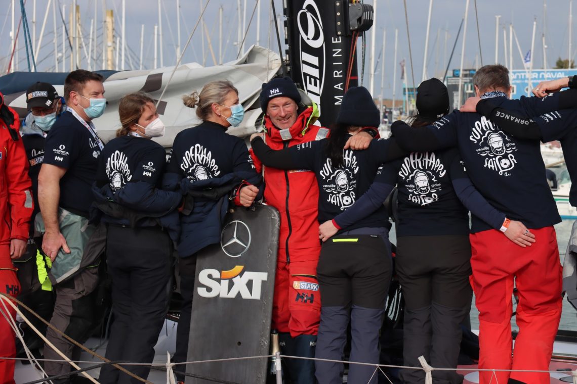 Финн Ari Huusela завершил кругосветную гонку Vendee Globe